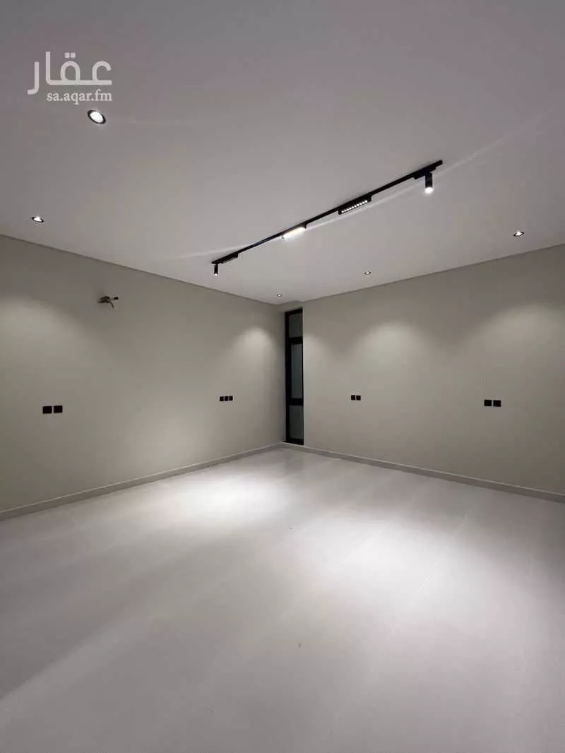 فيلا 7 غرف في الحمراء و ام الجود 3