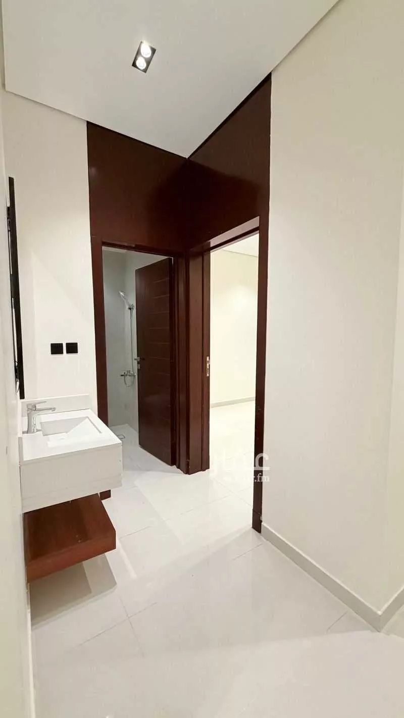 شقة 4 غرف في بدر 13