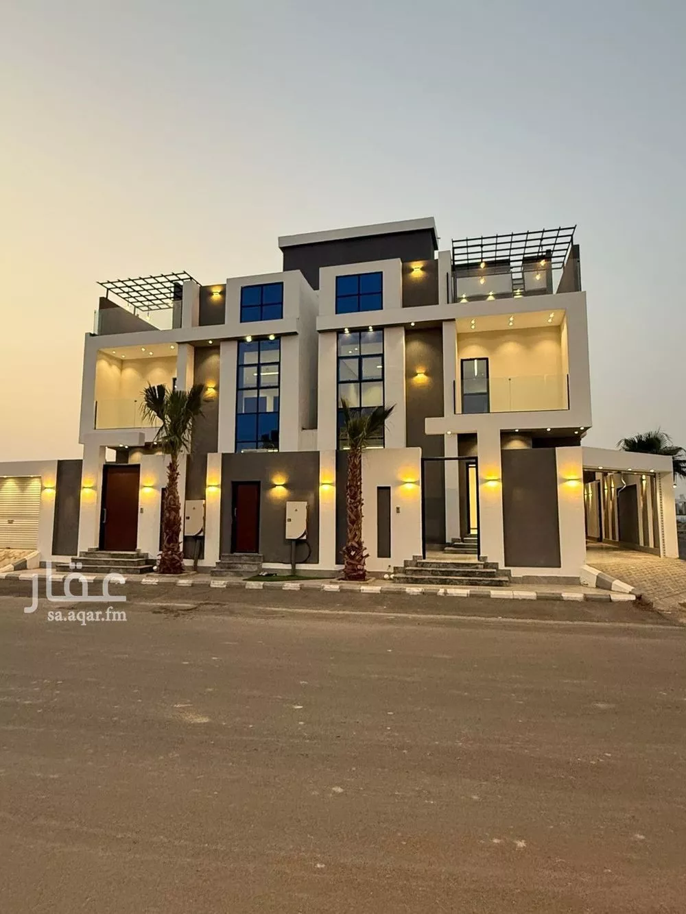 8 bedroom villa in Al Manarat 1