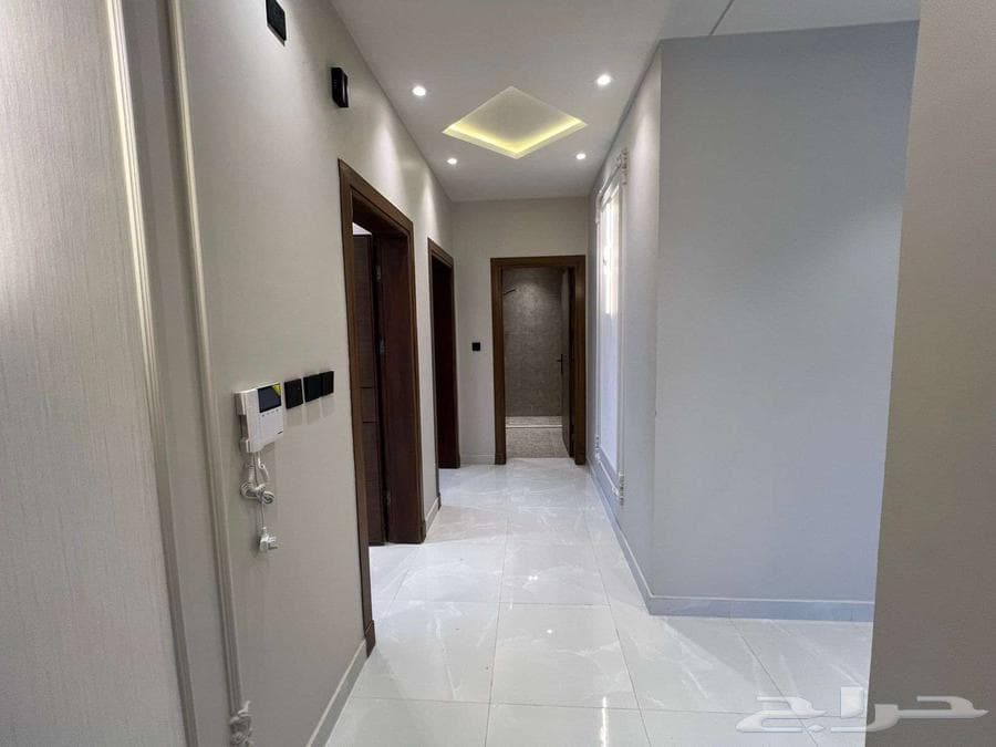 شقة 4 غرف في ولي العهد 18