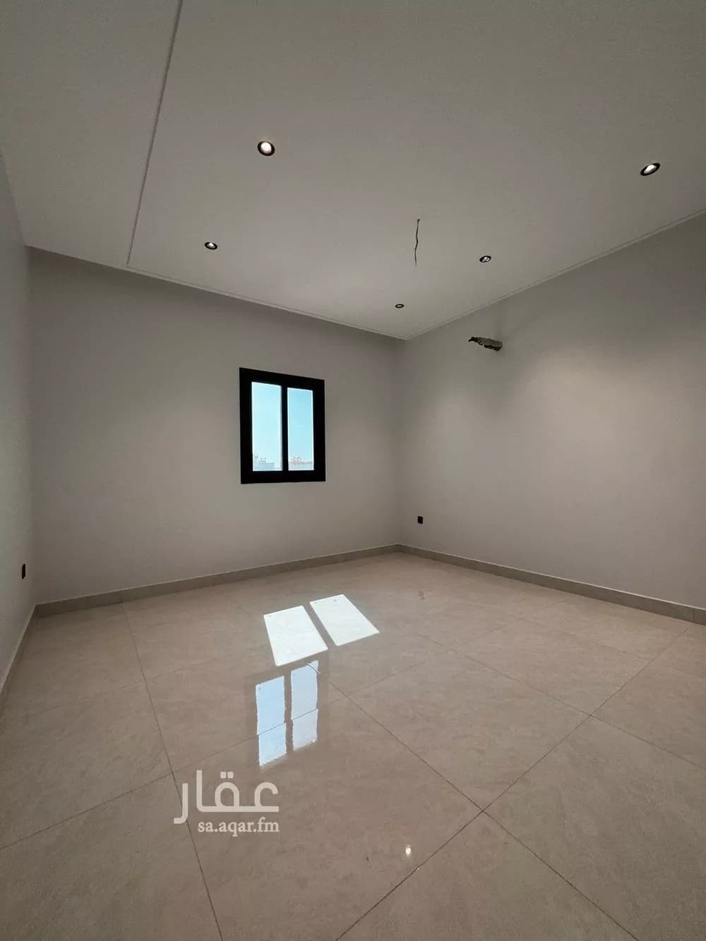 شقة 4 غرف في السلامة 10