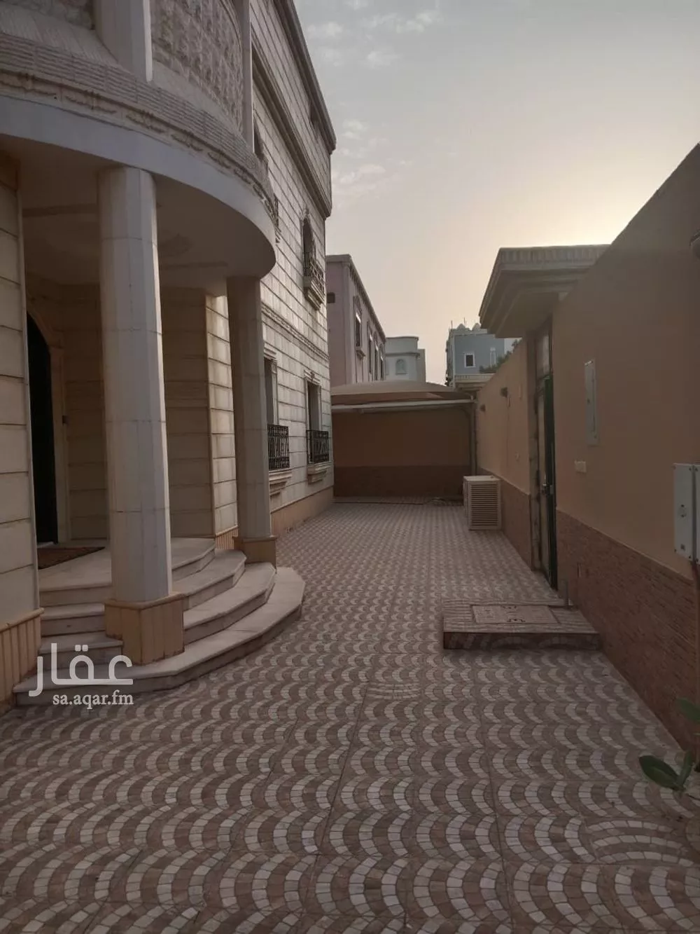 فيلا 7 غرف في الواحة 11