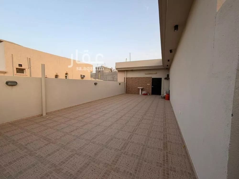 فيلا 7 غرف في الواحة 4