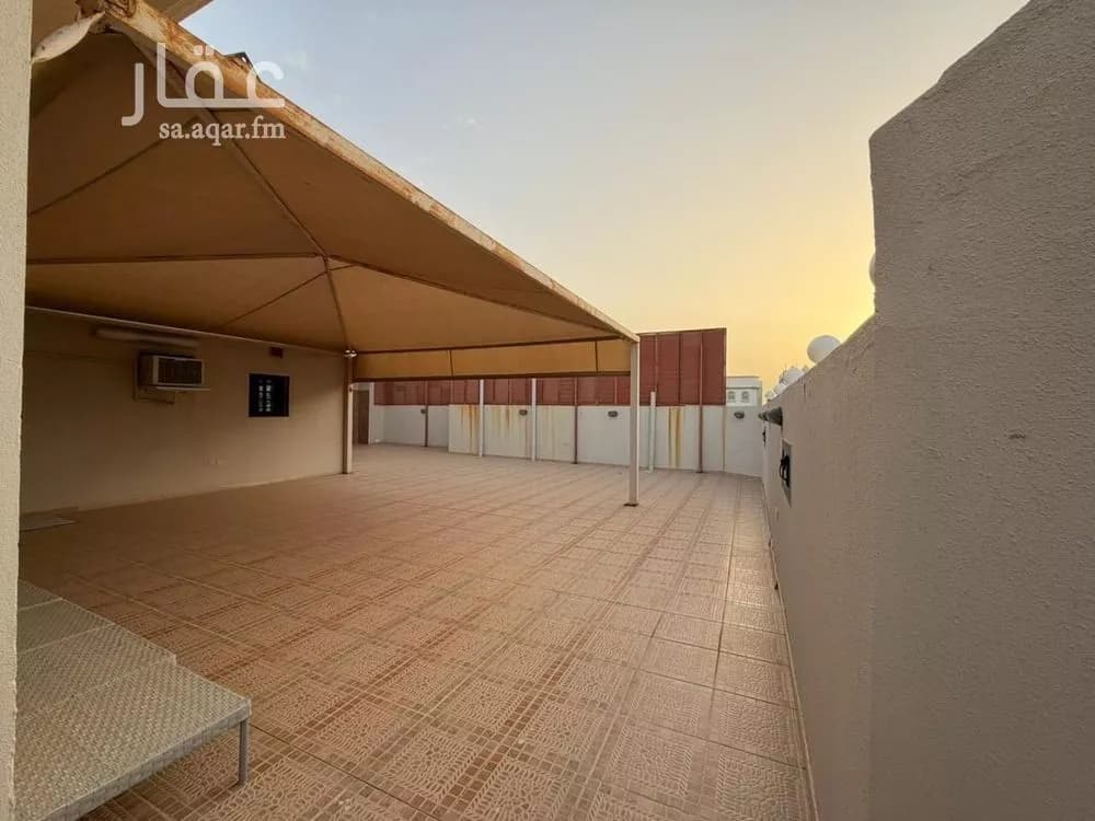 فيلا 7 غرف في الواحة 5