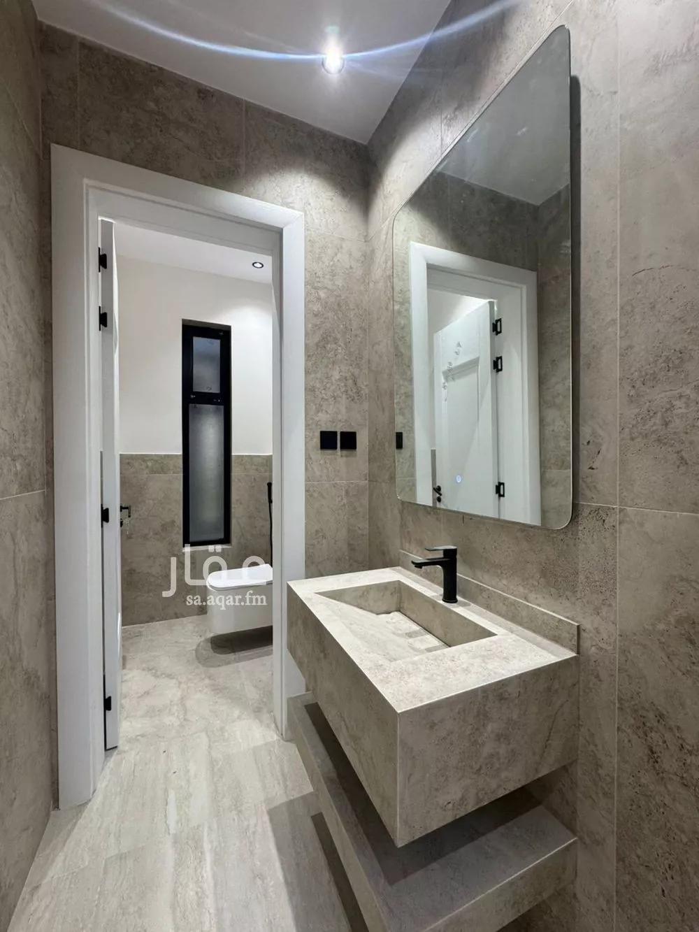 فيلا 5 غرف في الياقوت 10