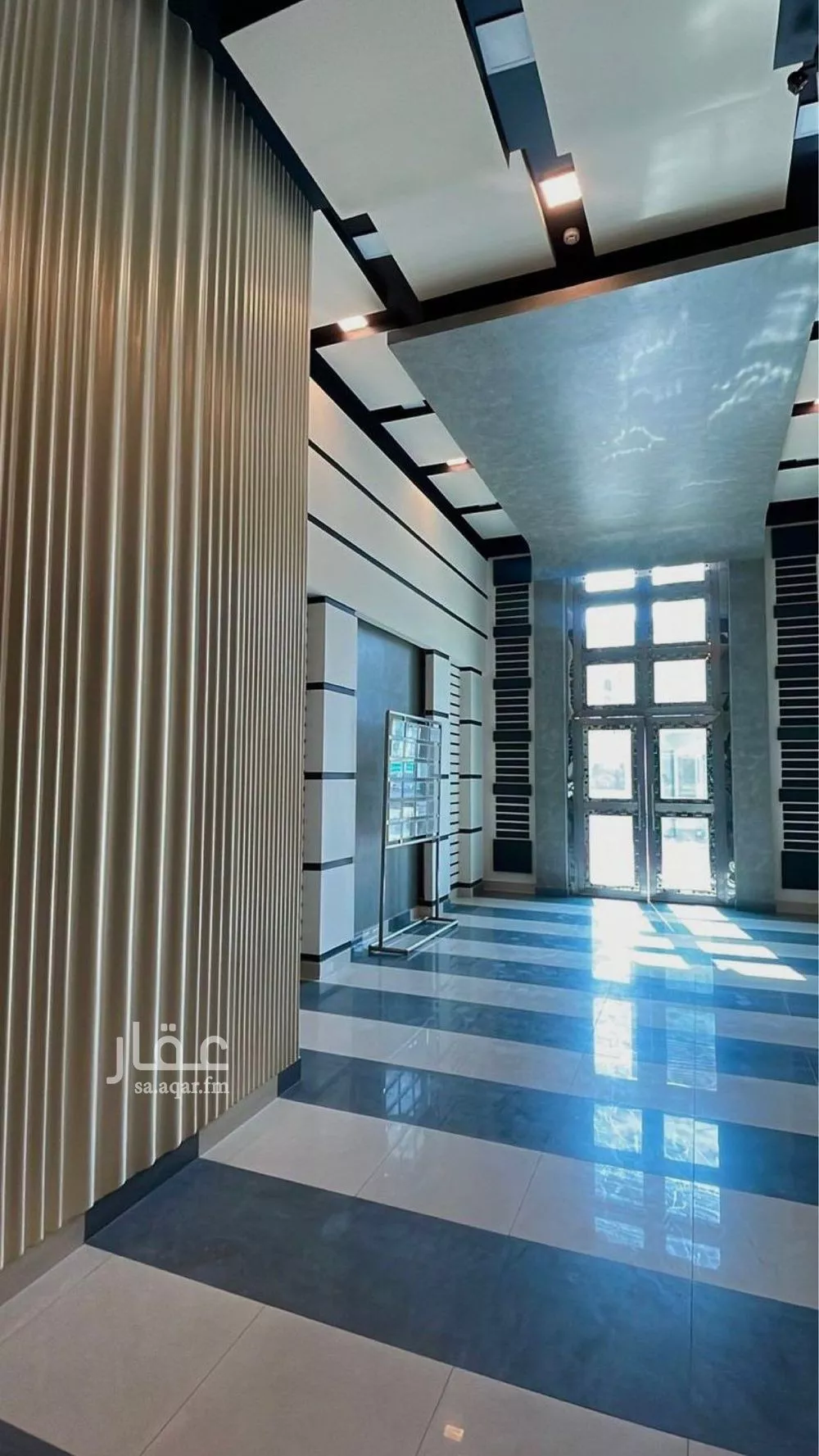 عمارة 1980 م² في العليا 4