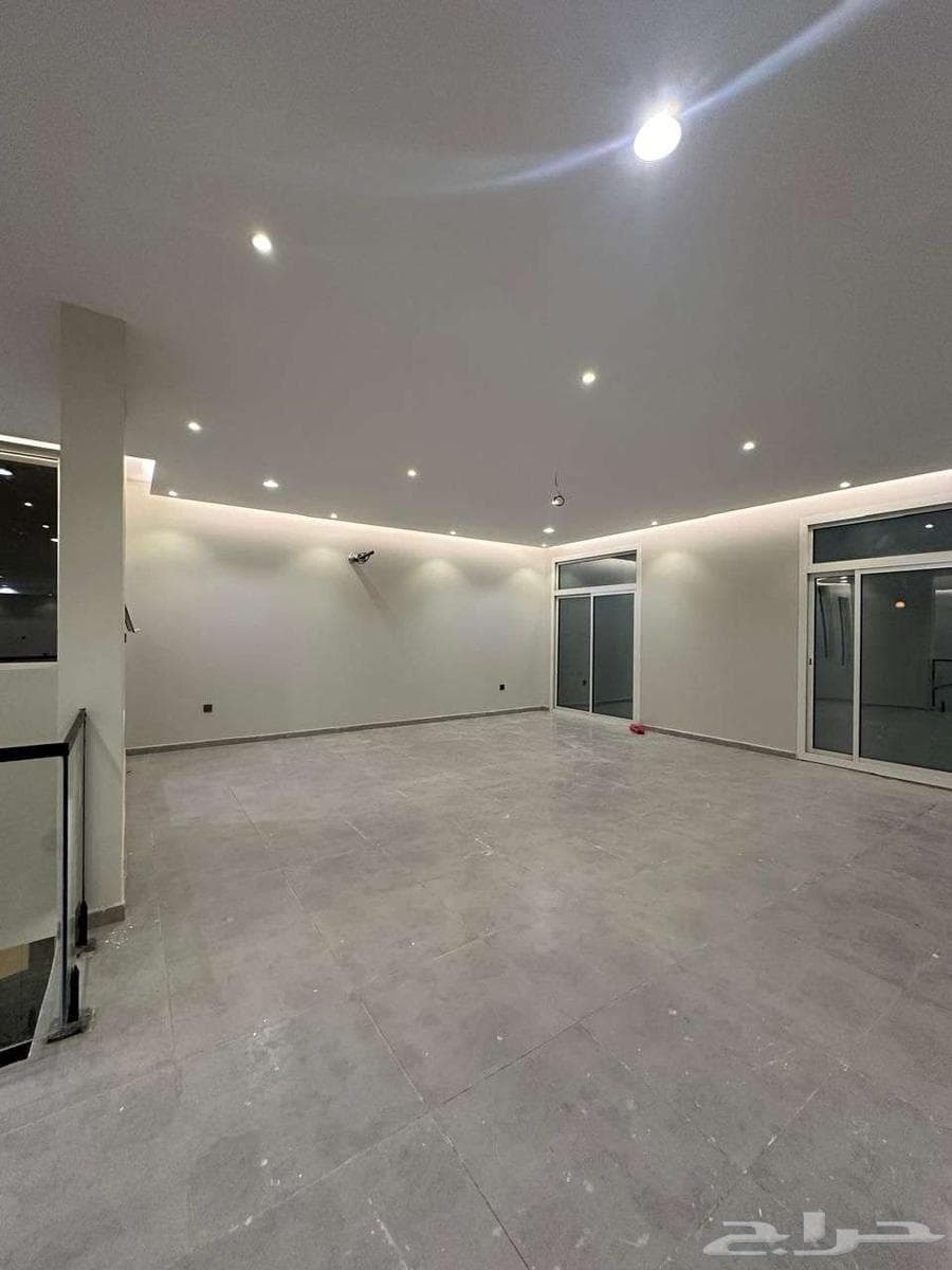 فيلا 7 غرف في البحيرات 1