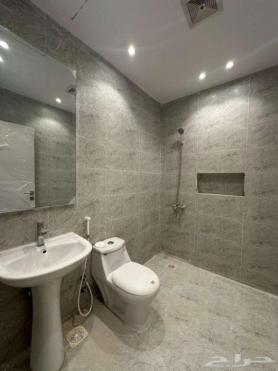 فيلا 7 غرف في البحيرات 12