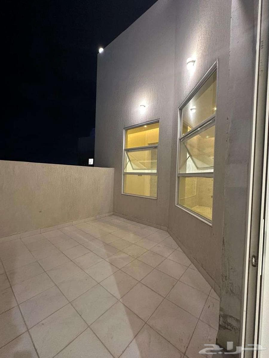 فيلا 7 غرف في البحيرات 3