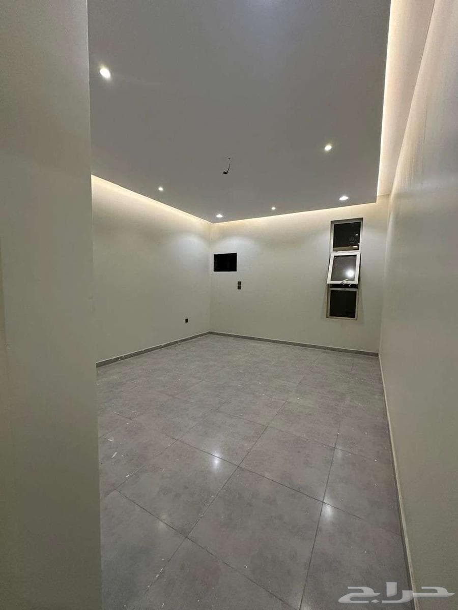 فيلا 7 غرف في البحيرات 4