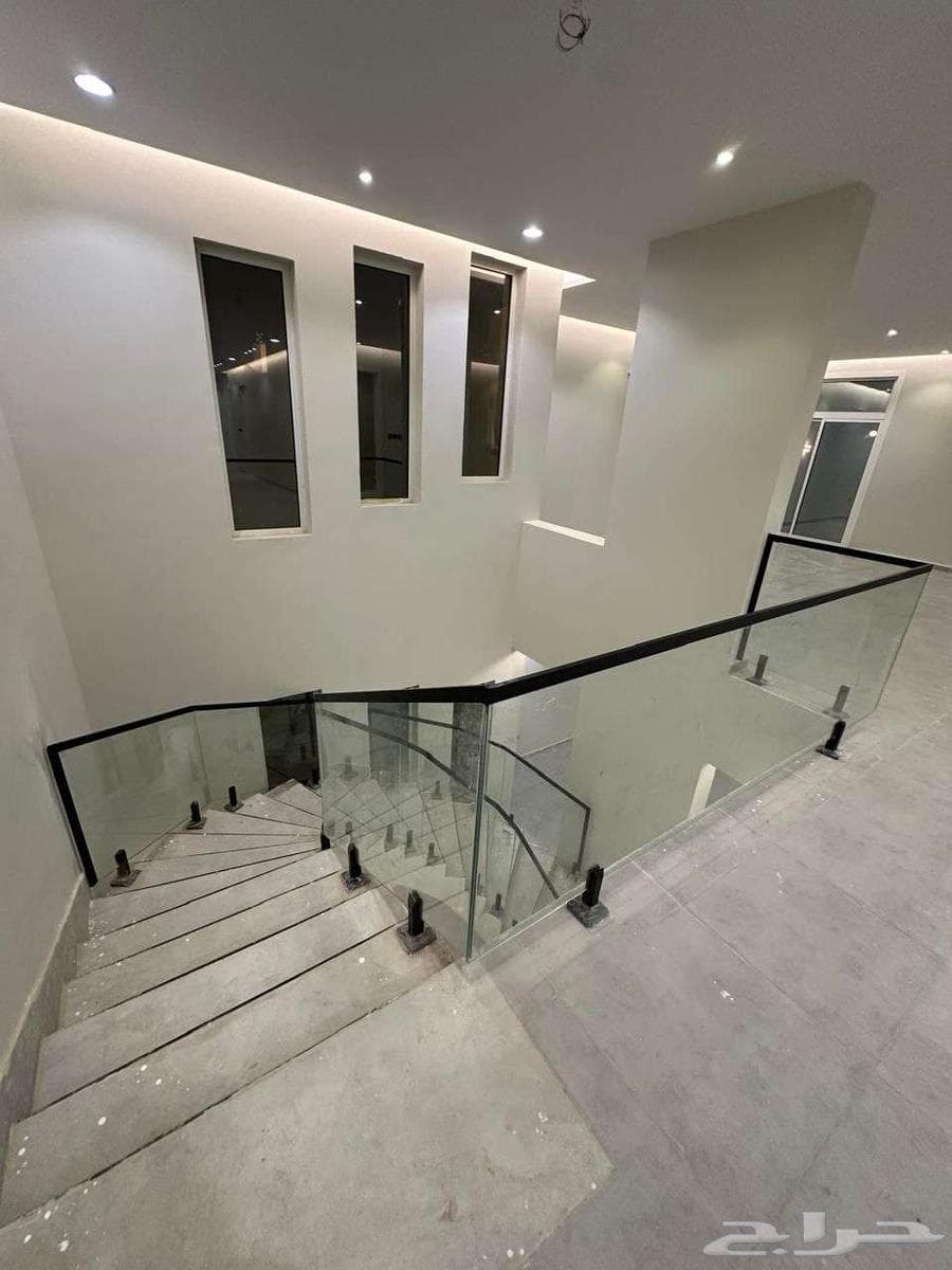 فيلا 7 غرف في البحيرات 9