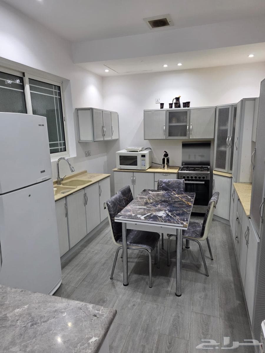 شقة 4 غرف في المبعوث 4