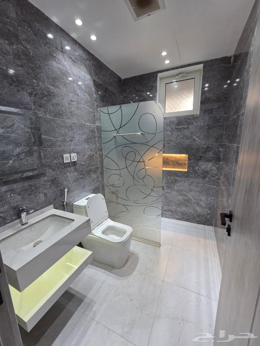 شقة 4 غرف في المبعوث 7