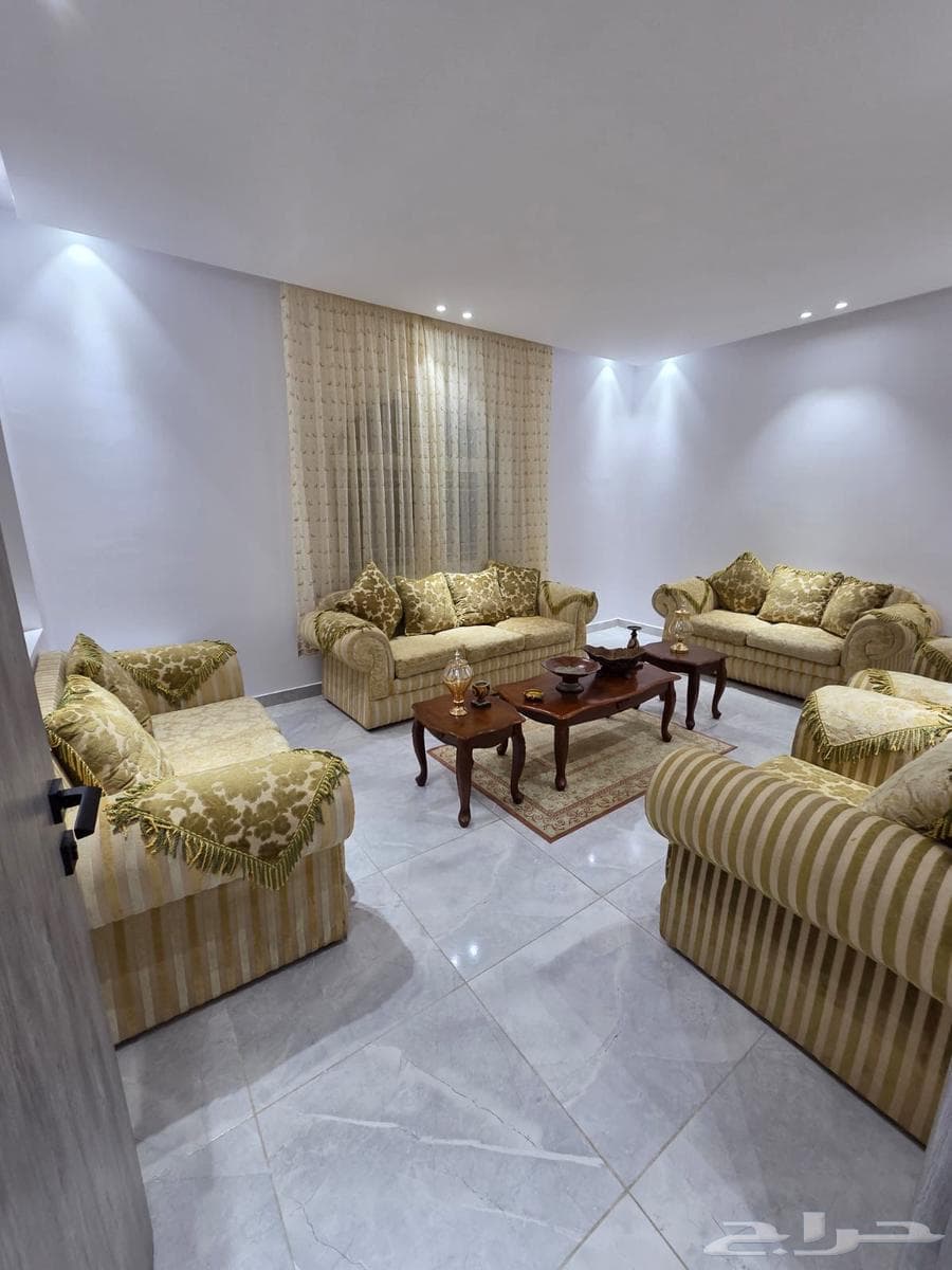 شقة 4 غرف في المبعوث 8