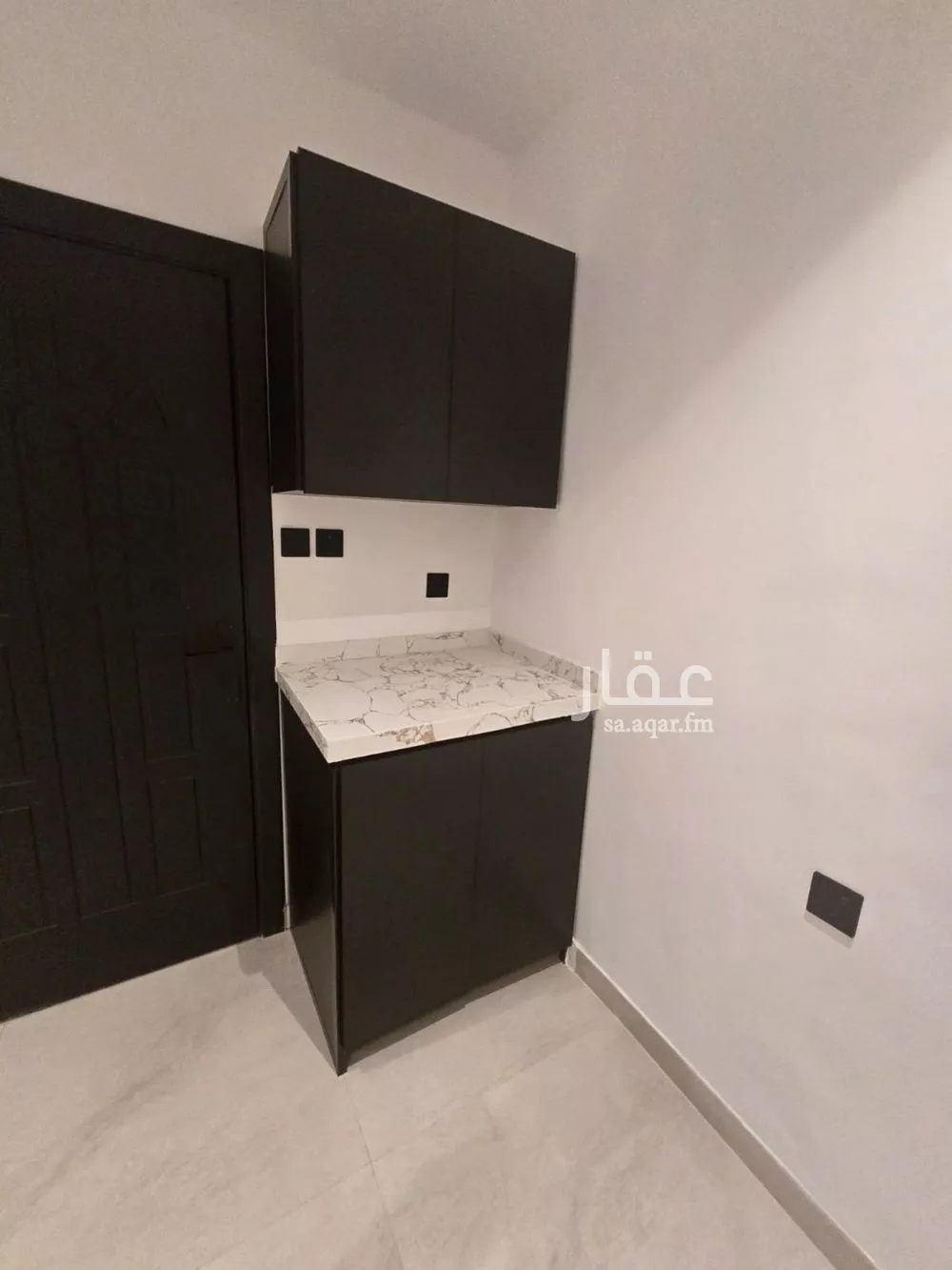 شقة 1 غرف في الملقا 6