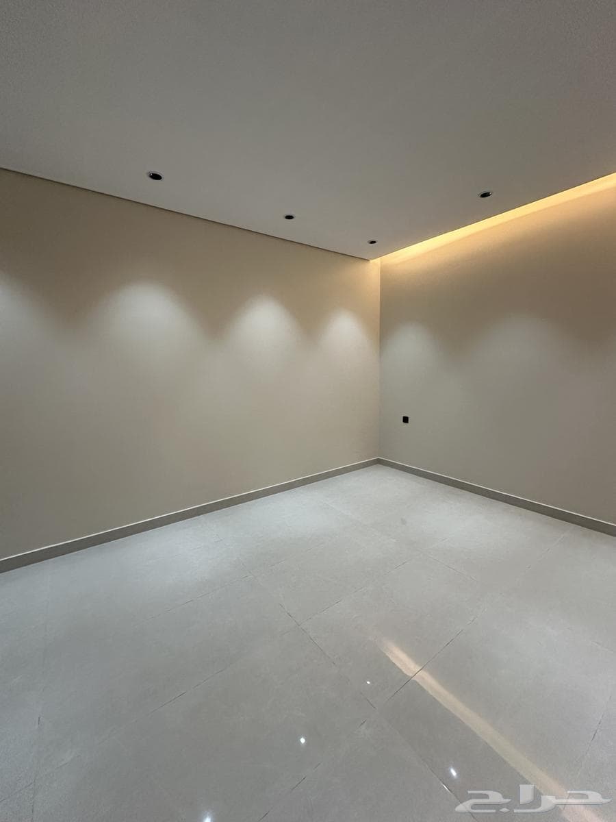 شقة  في الهدراء 10