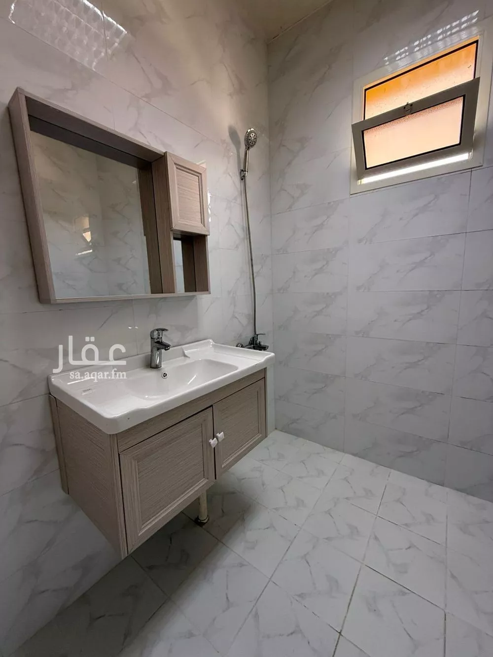 3 bedroom floor in Al Munsiyah 3