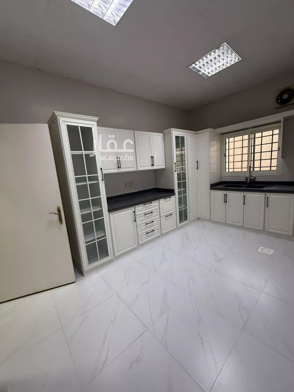 3 bedroom floor in Al Munsiyah 10