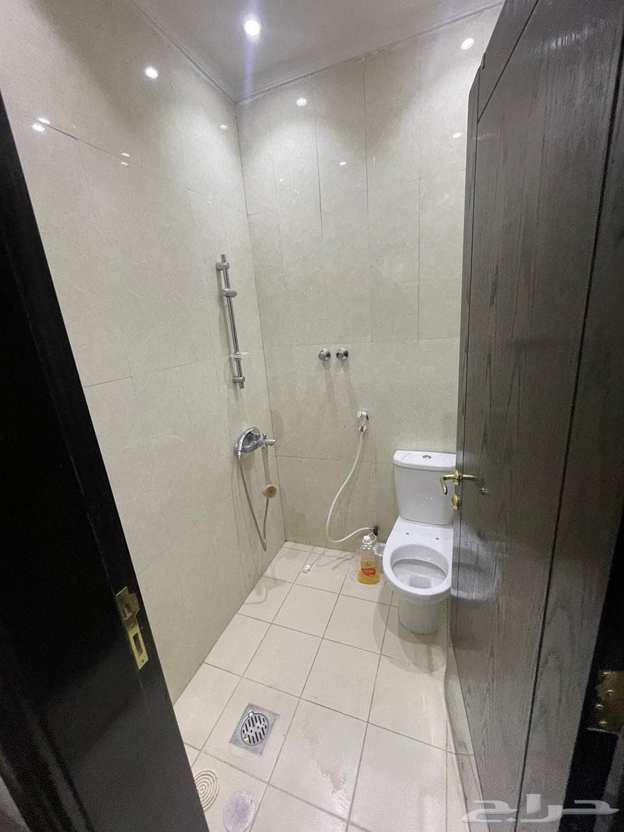 فيلا 12 غرف في السلام 8