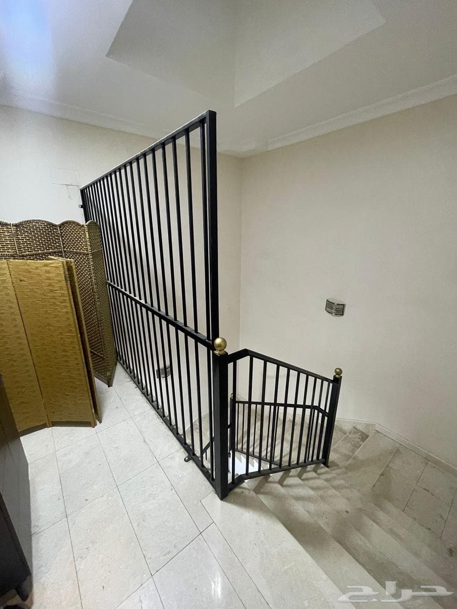 فيلا 12 غرف في السلام 10