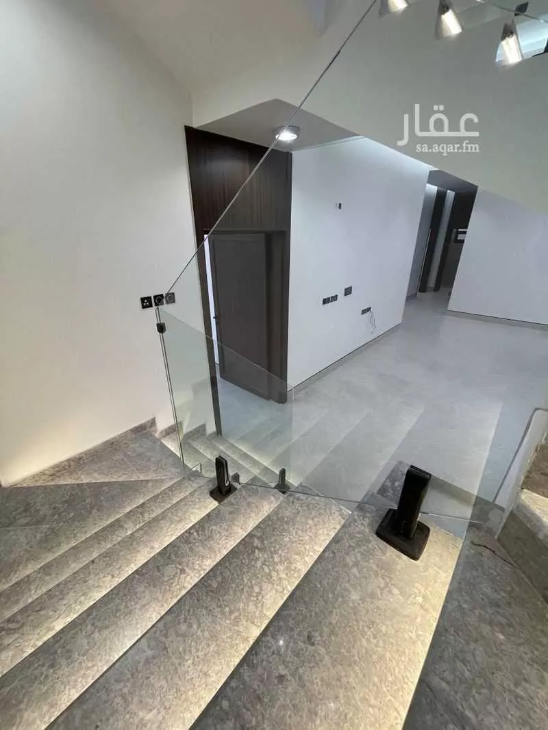 فيلا 5 غرف في المونسية 3