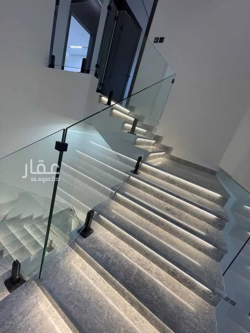 فيلا 5 غرف في المونسية 8