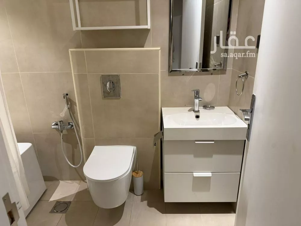 شقة 3 غرف في الملقا 11