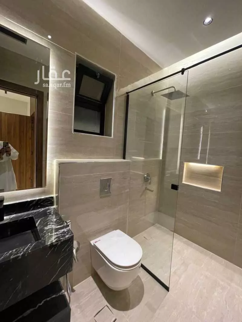 فيلا 5 غرف في الملقا 11