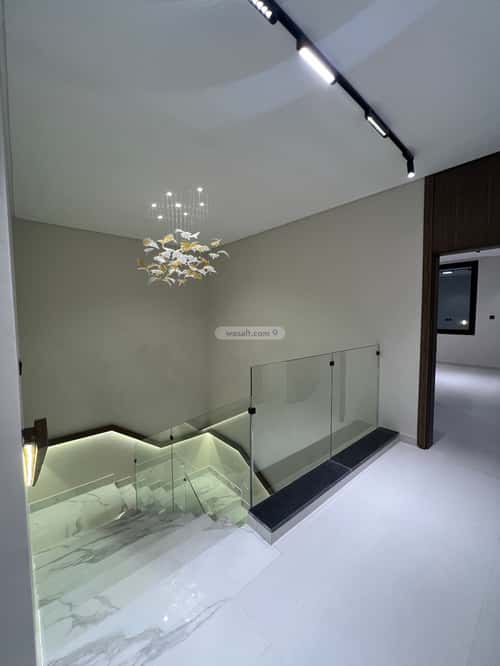 فيلا 7 غرف في أم الجود 1