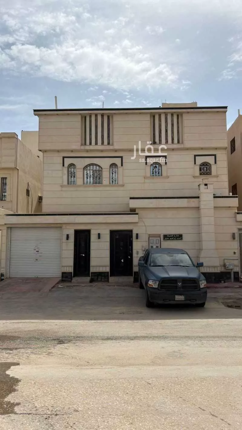 5 bedroom villa in Al Rimal 2