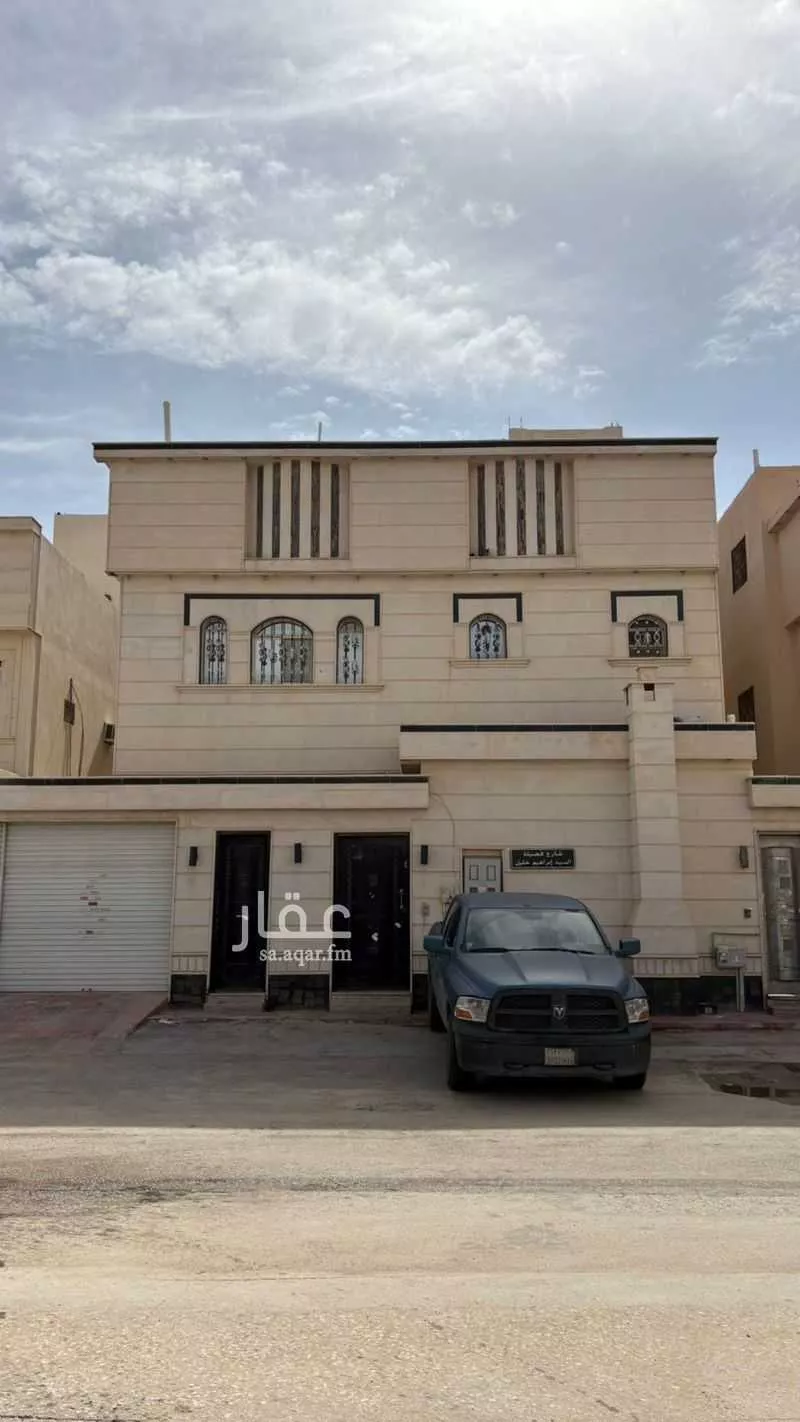 5 bedroom villa in Al Rimal 4