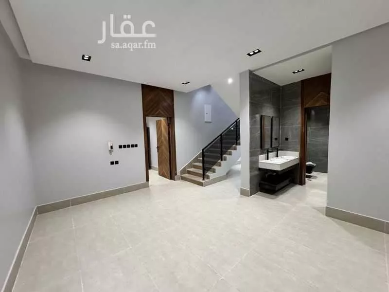 5 bedroom villa in Okaz 9