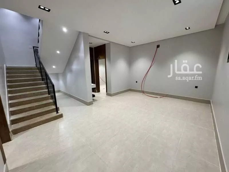 5 bedroom villa in Okaz 10