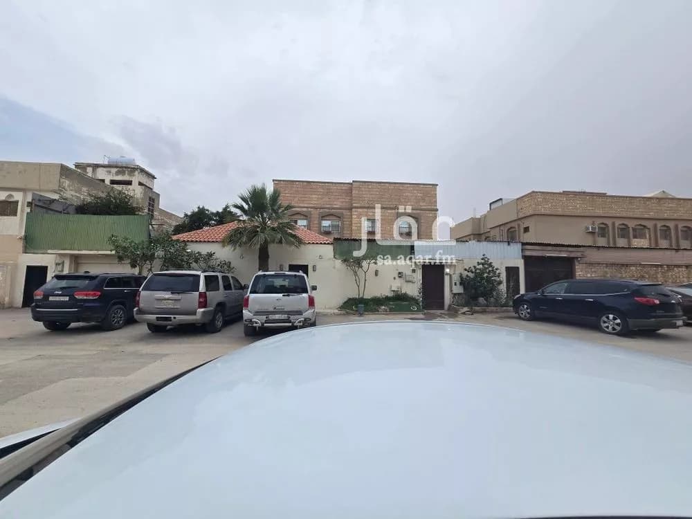 فيلا 5 غرف في المرسلات 2