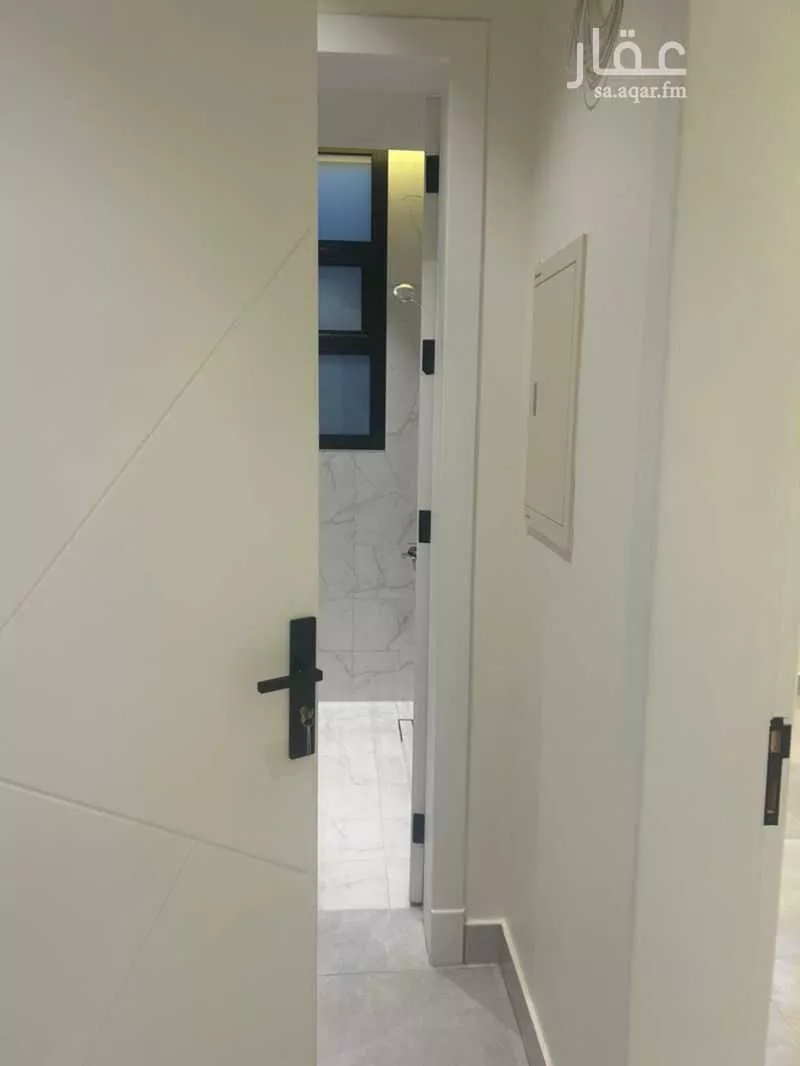 3 bedroom apartment in Al Wurud 8