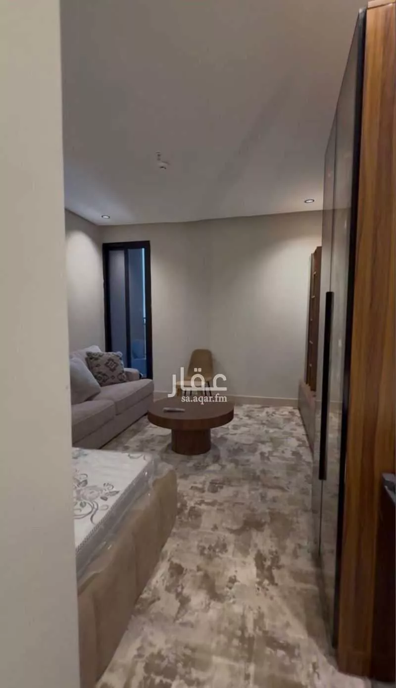 شقة 1 غرف في الخور 8
