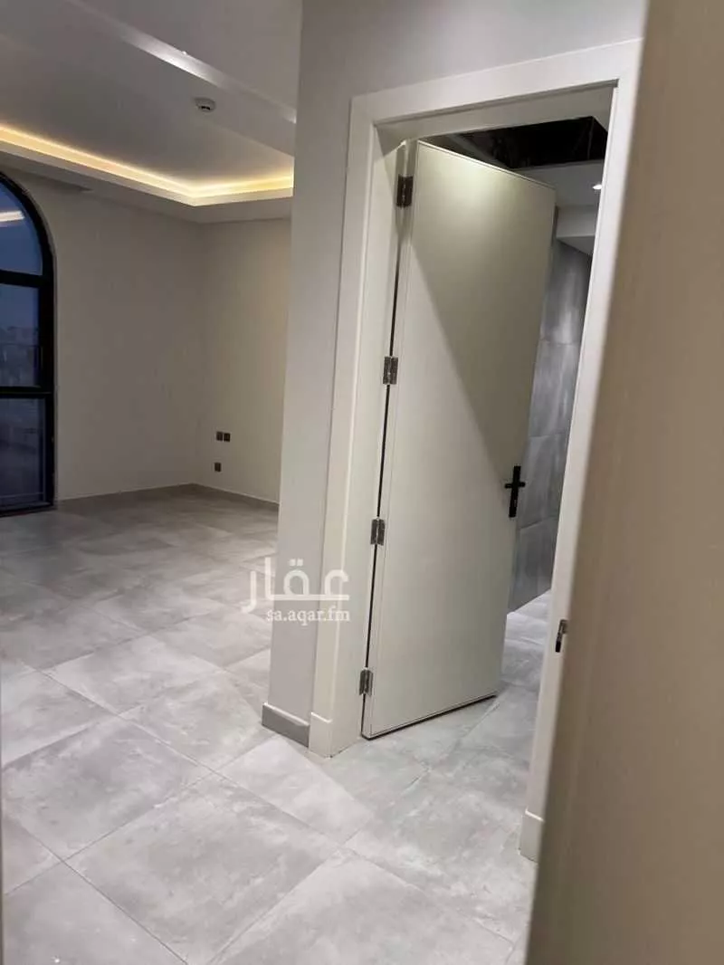 شقة 3 غرف في الملقا 4