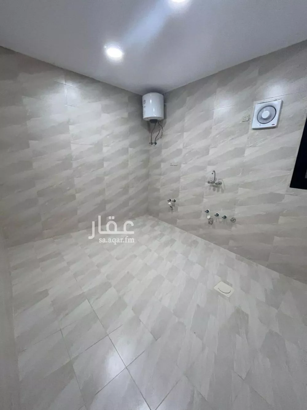 4 bedroom apartment in Al Zahrah 7