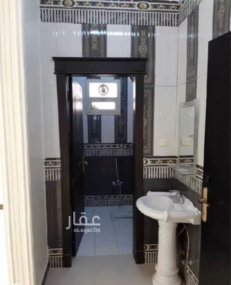 3 bedroom floor in Al Qadisiyah 2