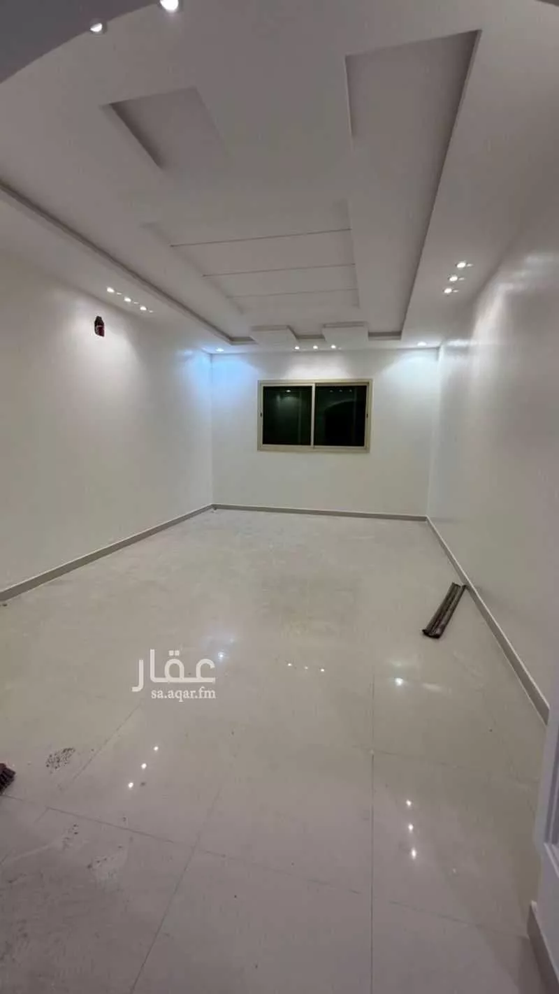 3 bedroom floor in Tuwaiq 4