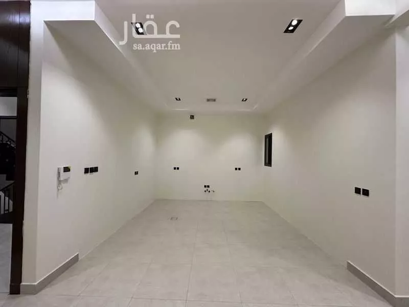 4 bedroom floor in Al Munsiyah 9