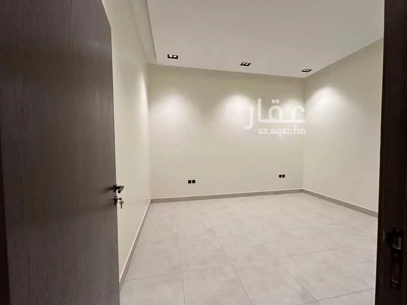 دور 4 غرف في المونسية 9