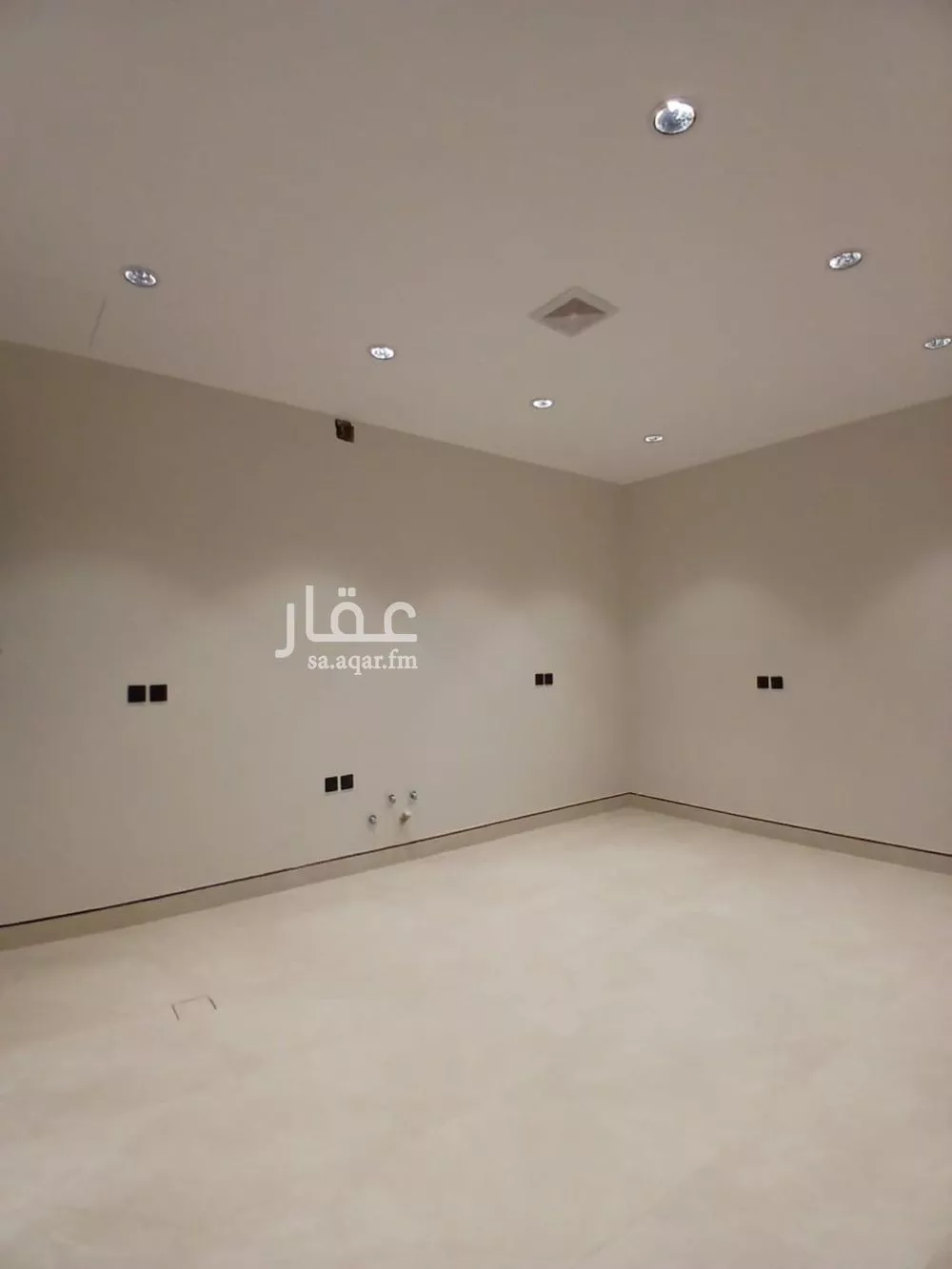 3 bedroom floor in Al Janadriyah 5