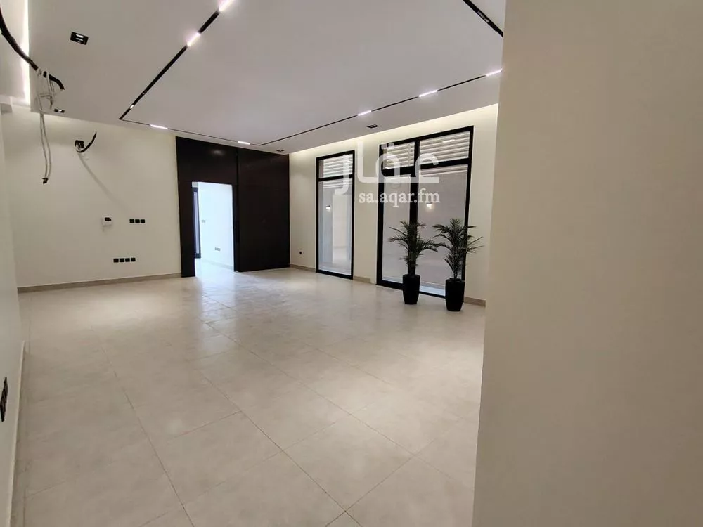 5 bedroom floor in Al Munsiyah 3