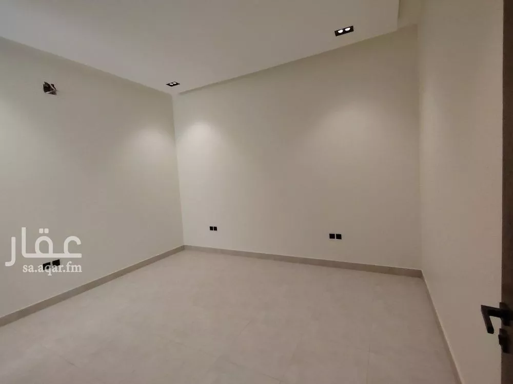 5 bedroom floor in Al Munsiyah 7