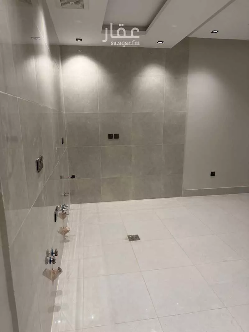 شقة 3 غرف في النعيم 5