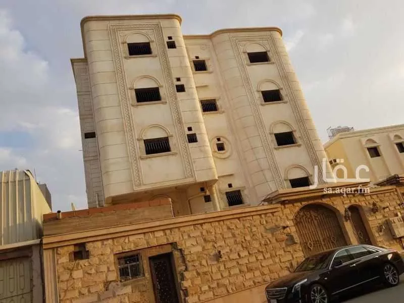 602 sqm building in Umm Al Silm 5