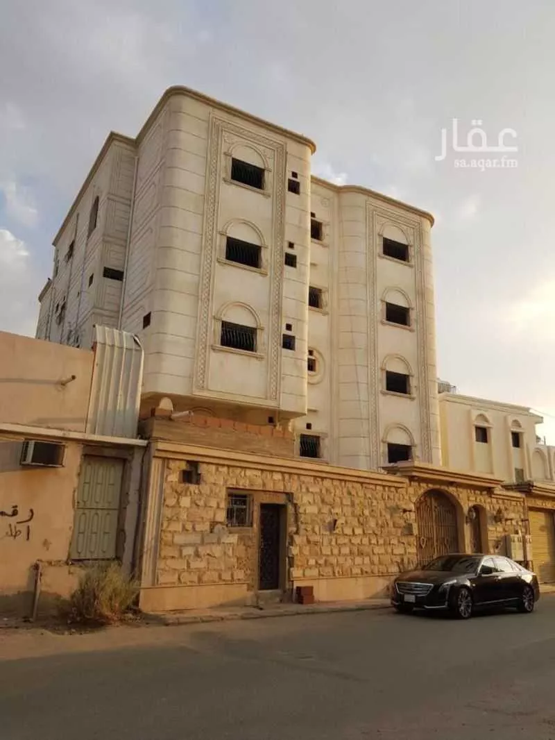 602 sqm building in Umm Al Silm 7