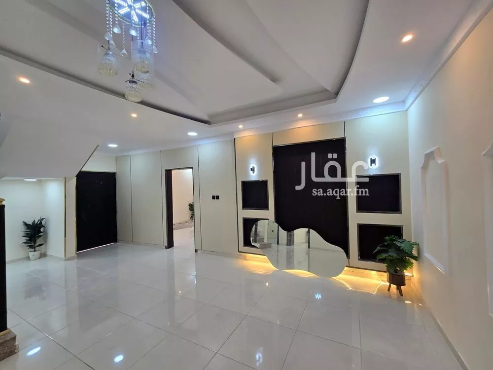 8 bedroom villa in Dahiat King Fahd 26