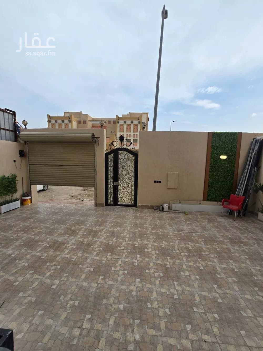 8 bedroom villa in Dahiat King Fahd 5